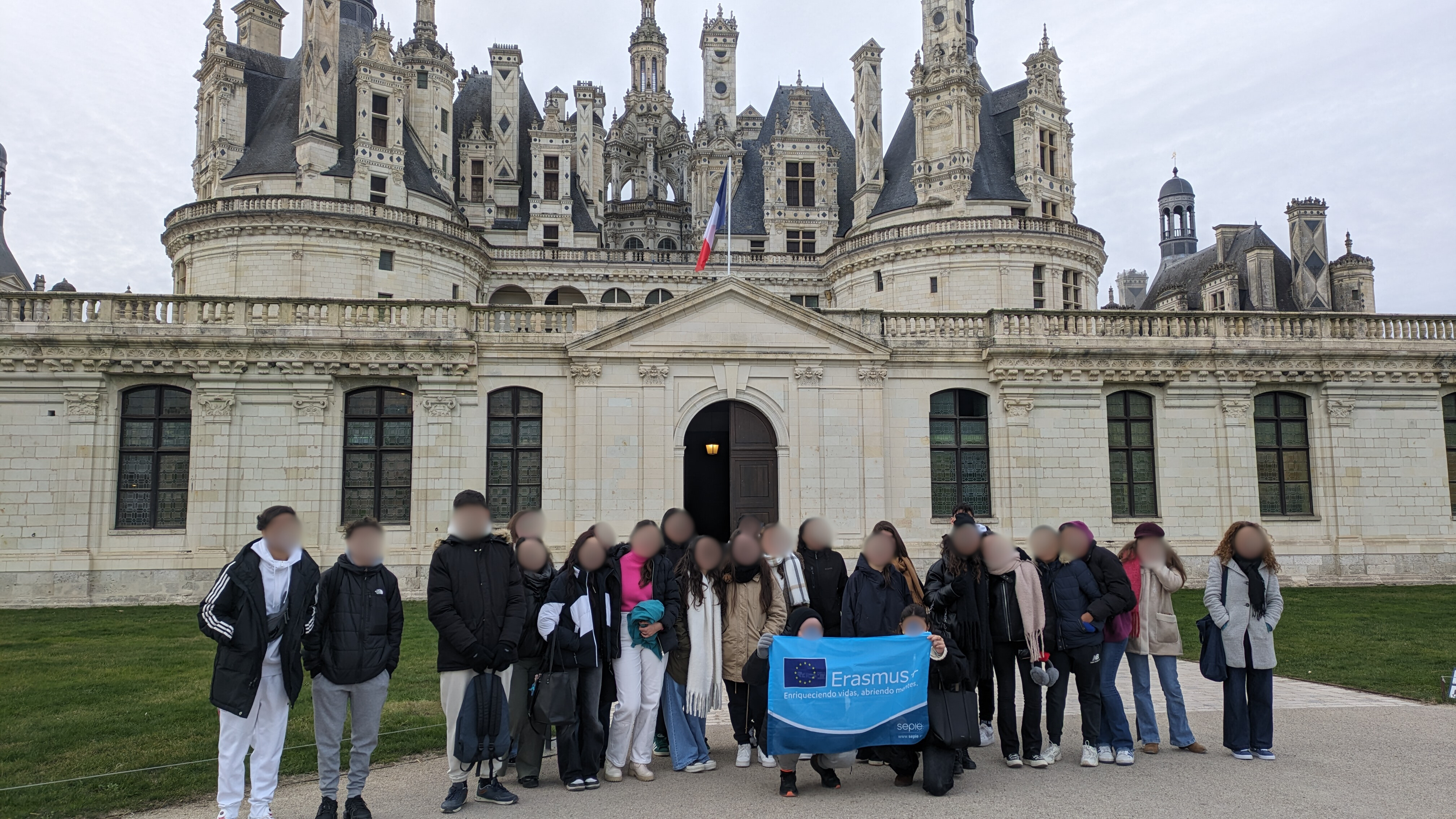 Groupe de lycéens franco-espagnol à Chambord