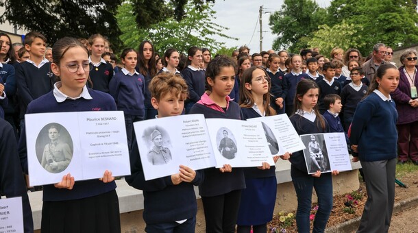 Hommage aux résistants à la cérémonie du 08 mai à Sambin