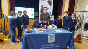Signature d'une convention pour l'ouverture d'une CDSG au collège de Sambin